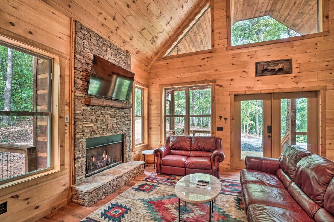 Peaceful Cabin On 3 Private Acres Deck And Fire Pit Blairsville Exterior photo