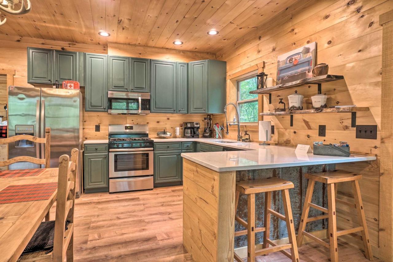 Peaceful Cabin On 3 Private Acres Deck And Fire Pit Blairsville Exterior photo