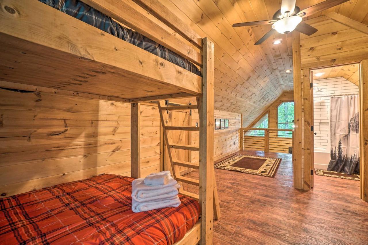 Peaceful Cabin On 3 Private Acres Deck And Fire Pit Blairsville Exterior photo